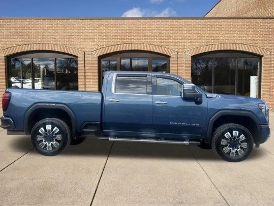 2024 Gmc Sierra 2500 HD Denali photo 1