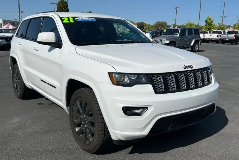 2021 Jeep Grand Cherokee Laredo X photo 1