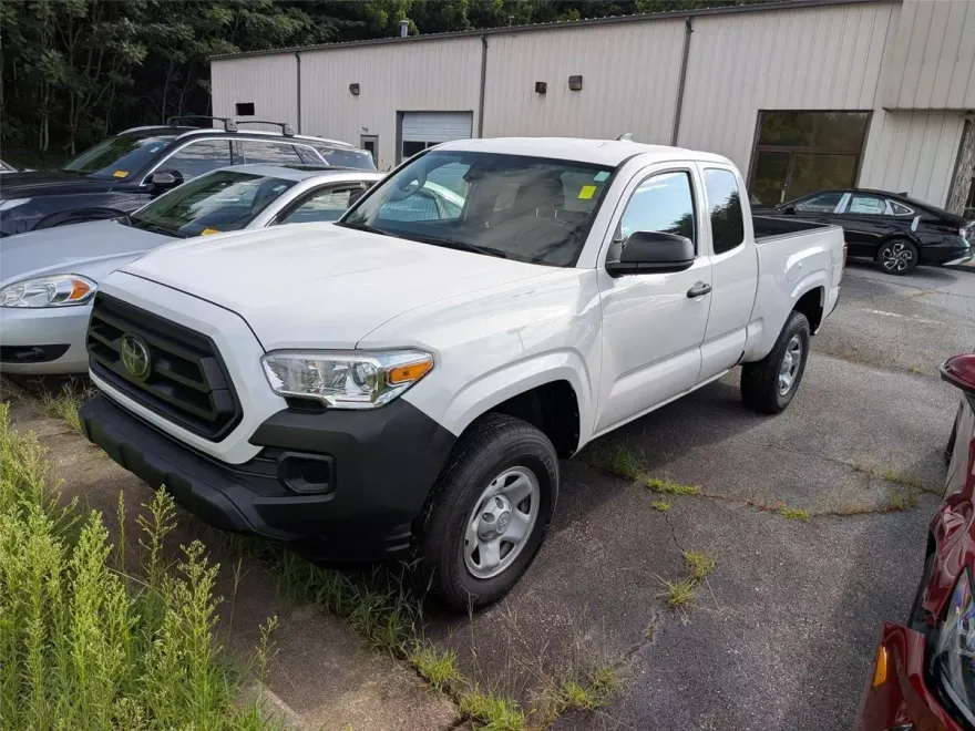 2022 Toyota Tacoma SR photo 1