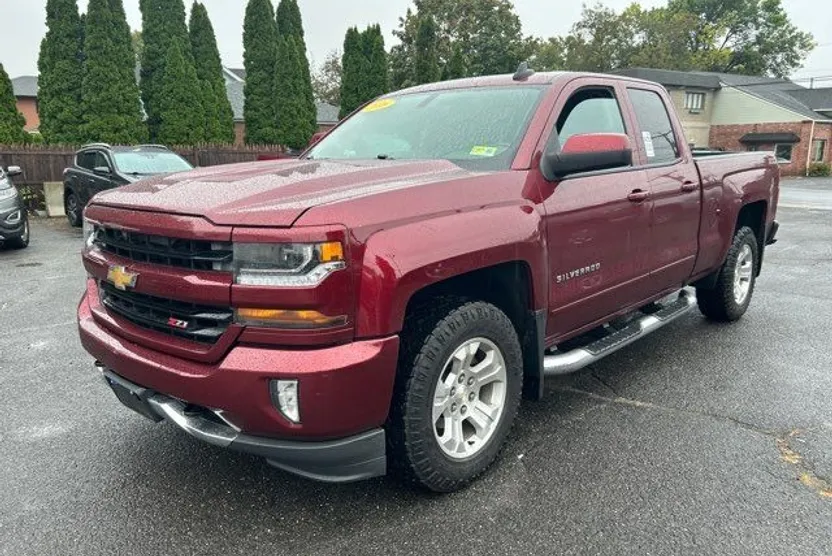 2016 Chevrolet Silverado 1500 LT Z71 photo 1