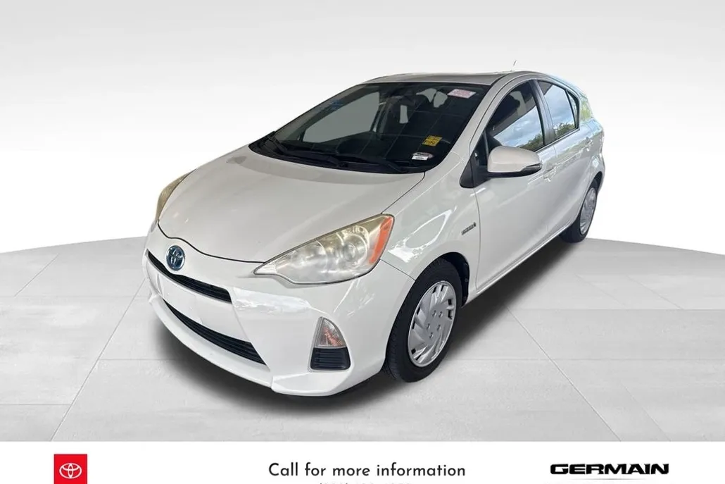2013 Toyota Prius C Two photo 1