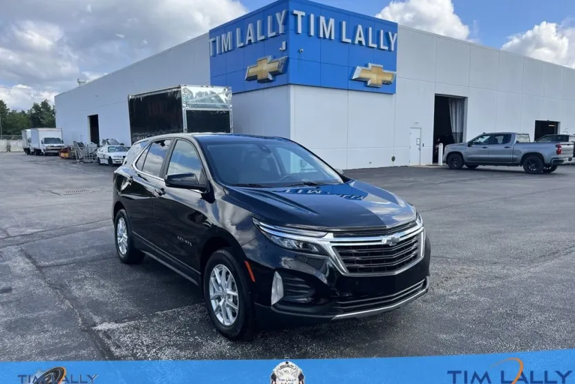 2022 Chevrolet Equinox LT photo 1