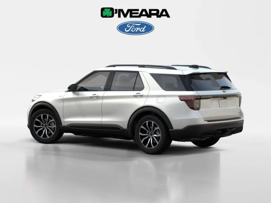 2025 Ford Explorer ST-Line photo 1