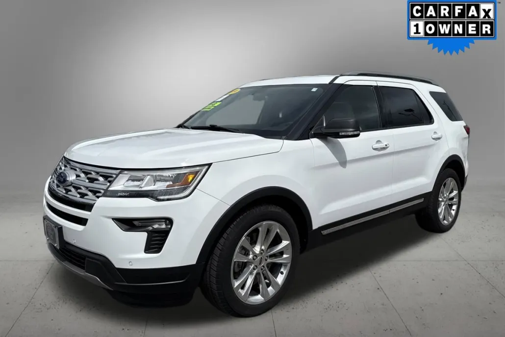 2019 Ford Explorer XLT photo 1