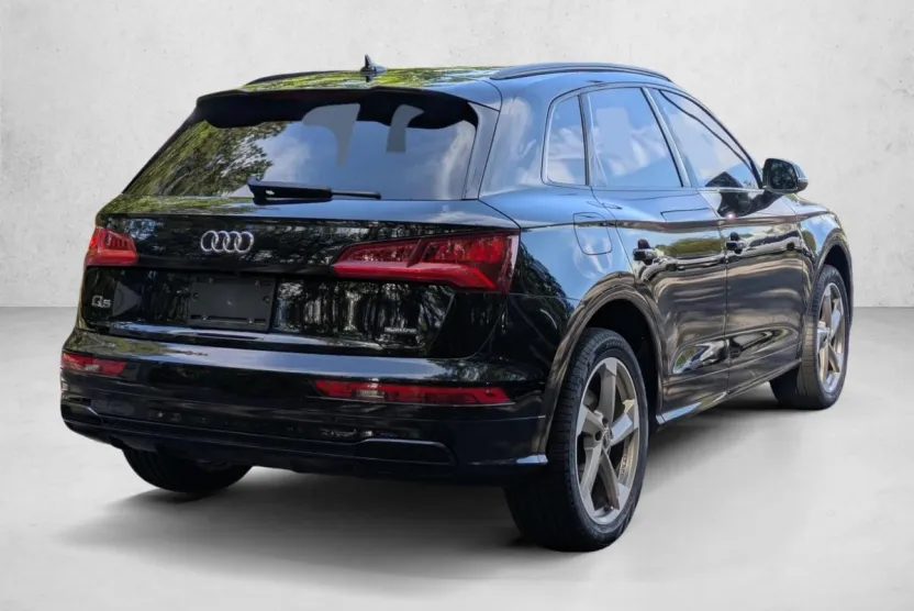 2020 Audi Q5 Premium Plus photo 1