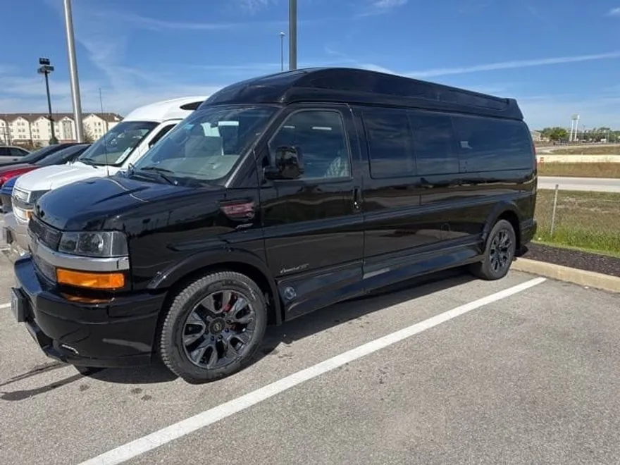 2025 Chevrolet Express Cargo 2500 Van photo 1
