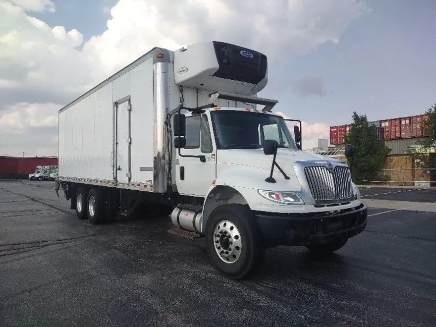 2018 International 4400 DuraStar 4400 photo 1