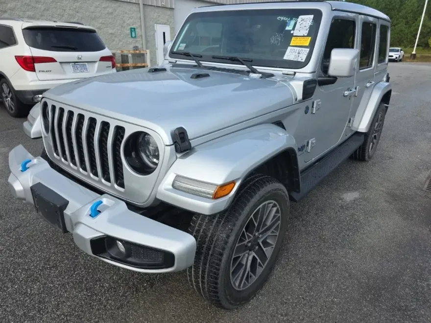 2023 Jeep Wrangler 4xe Sahara photo 1