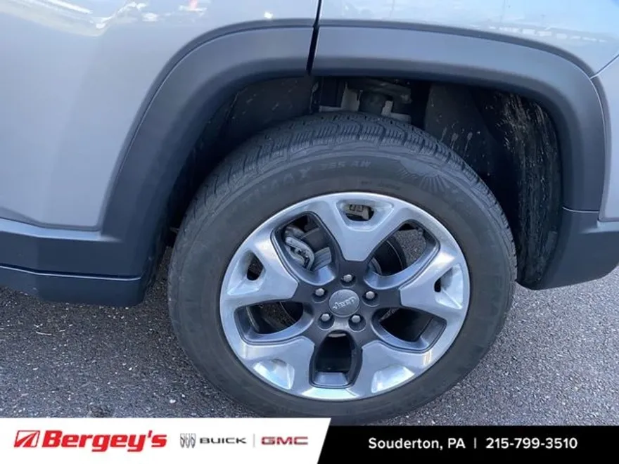 2018 Jeep Compass Limited photo 1