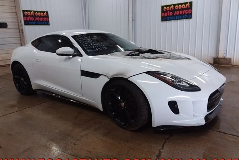 2015 Jaguar F-TYPE photo 1
