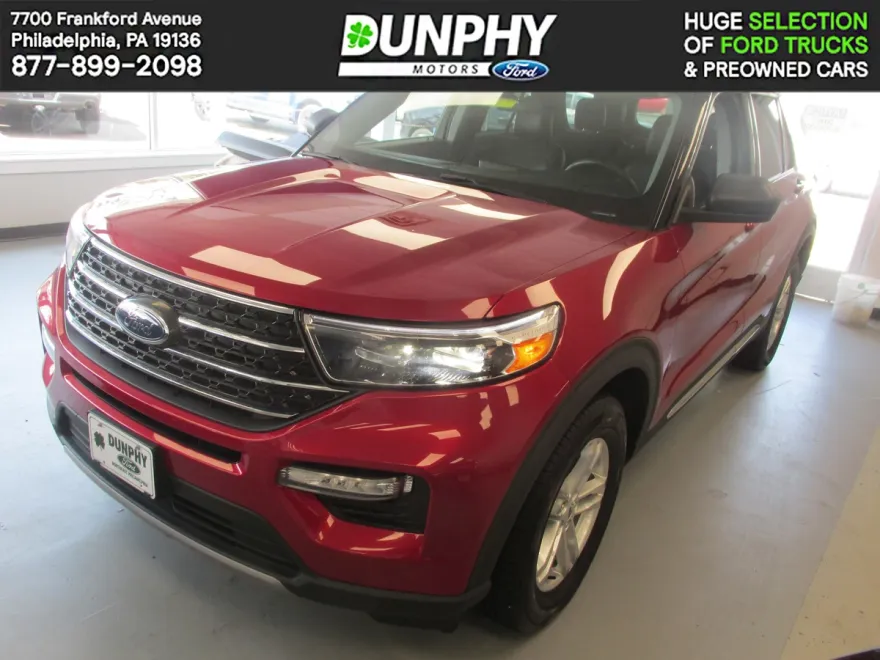 2022 Ford Explorer XLT photo 1