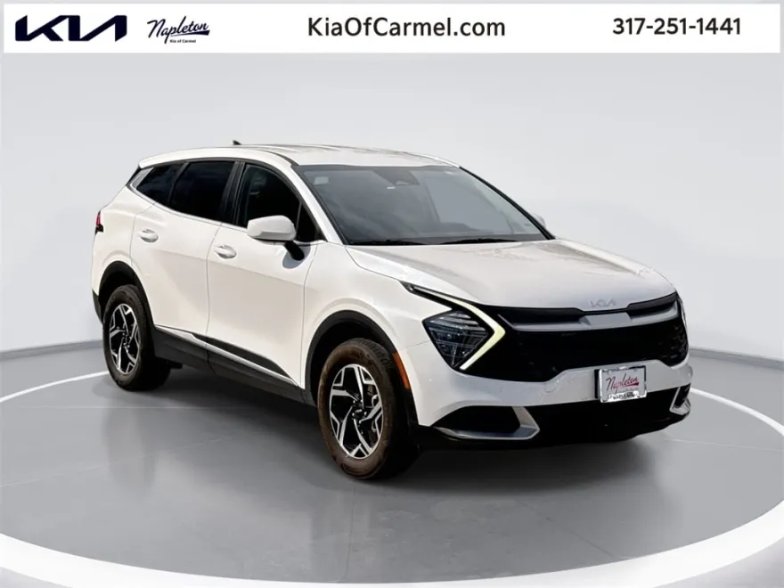 2024 Kia Sportage LX photo 1