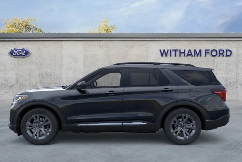 2025 Ford Explorer photo 1