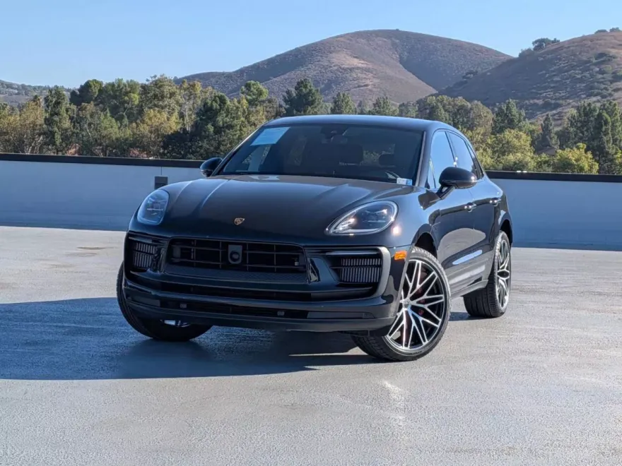 2024 Porsche Macan S photo 1