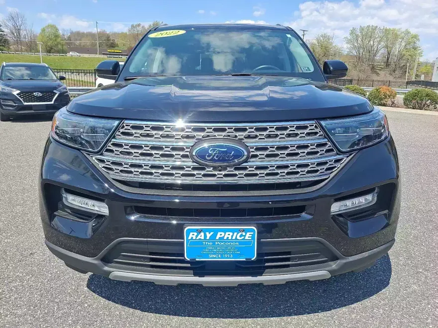2022 Ford Explorer Limited photo 1