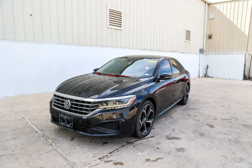 2020 Volkswagen Passat 2.0T R-Line photo 1