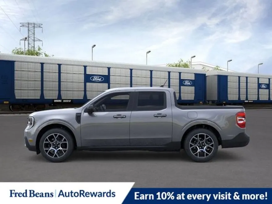 2025 Ford Maverick Lariat photo 1