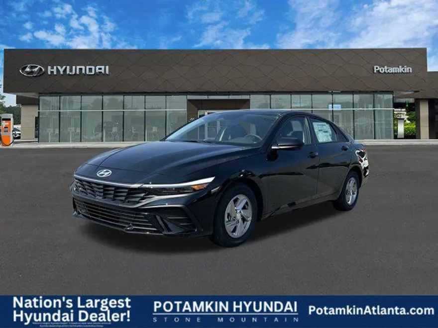 2025 Hyundai Elantra SE photo 1