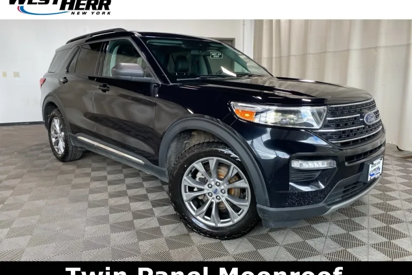 2022 Ford Explorer XLT photo 1