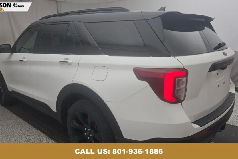 2021 Ford Explorer ST photo 1