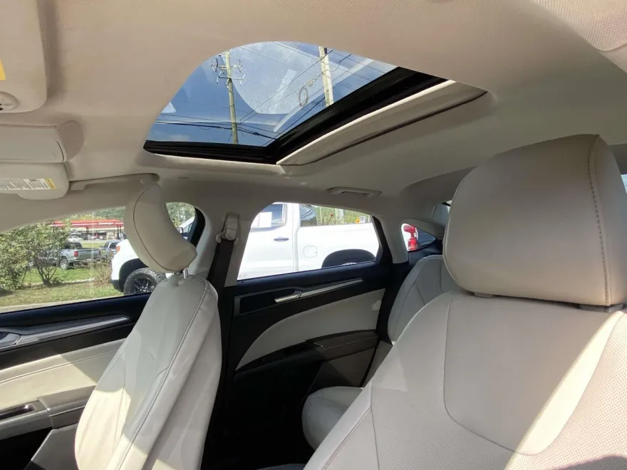 2016 Ford Fusion Titanium Hybrid photo 1