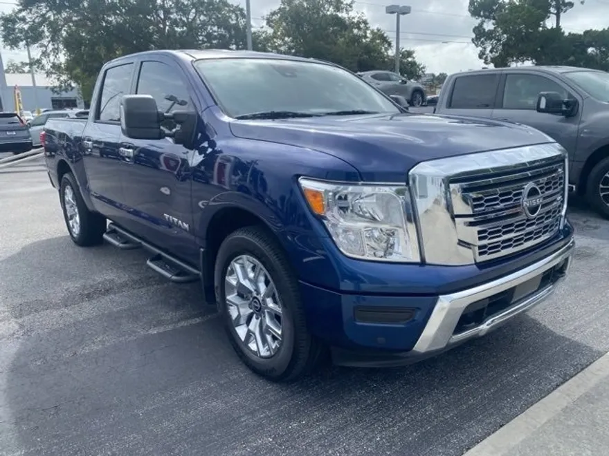 2024 Nissan Titan SV photo 1