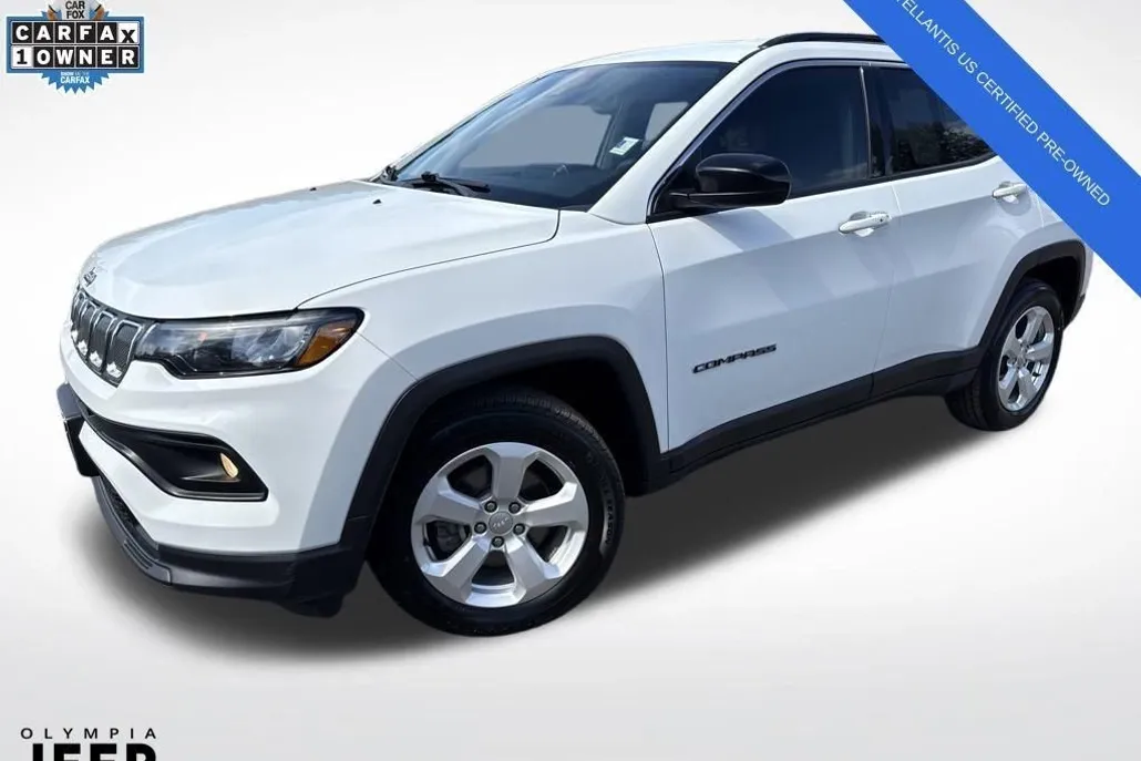 2022 Jeep Compass Latitude photo 1