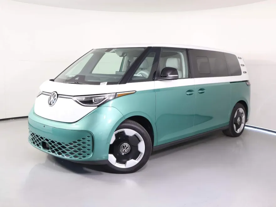 2025 Volkswagen ID. Buzz Pro Plus photo 1