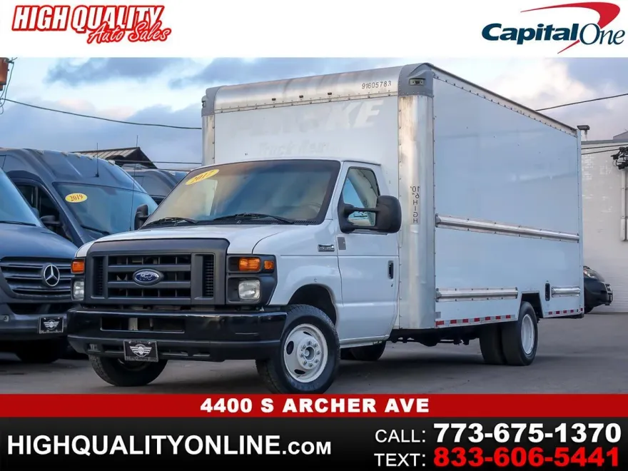 2017 Ford E-350 photo 1