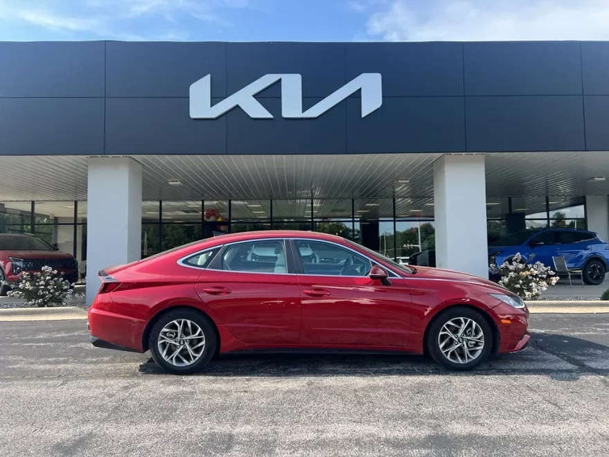 2023 Hyundai Sonata SEL photo 1