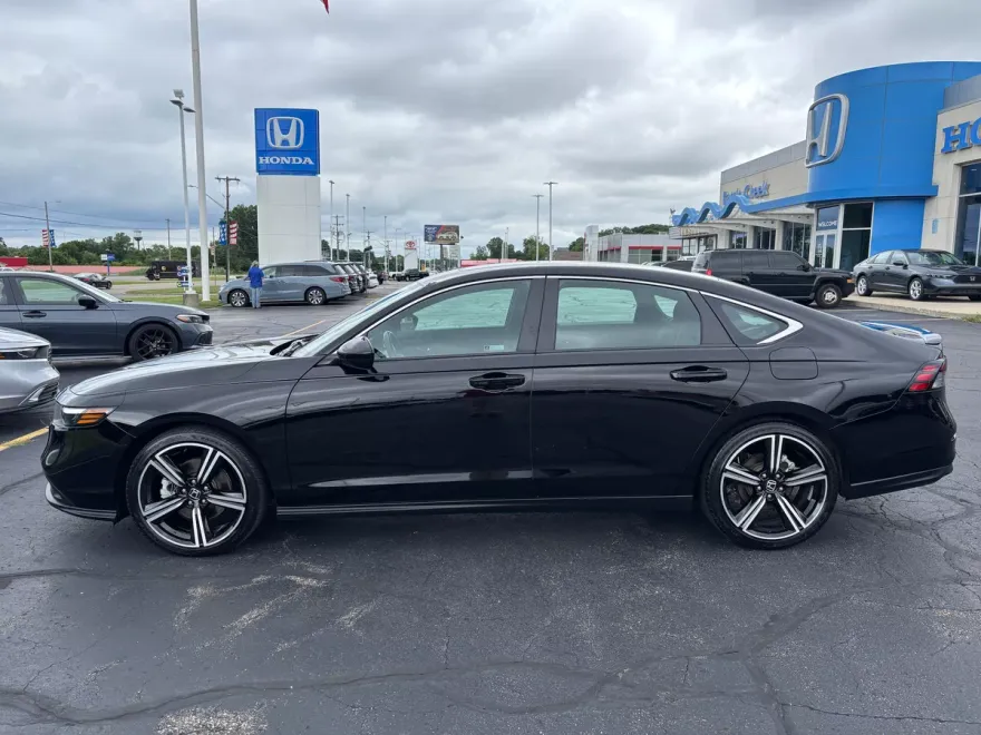 2023 Honda Accord Hybrid Sport photo 1