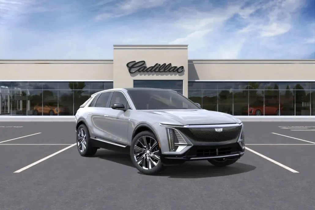 2025 Cadillac Lyriq Luxury photo 1