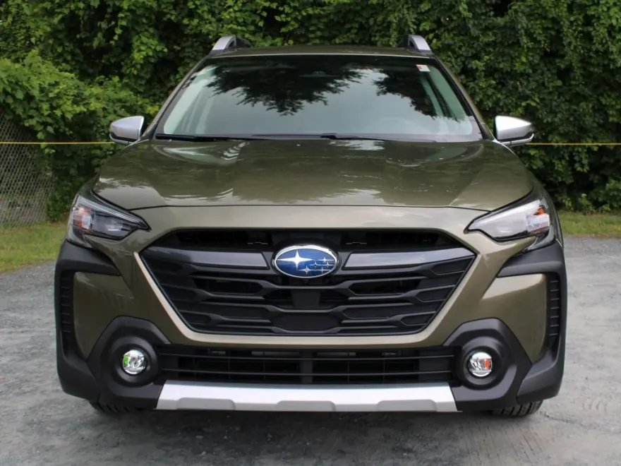 2025 Subaru Outback Touring XT photo 1