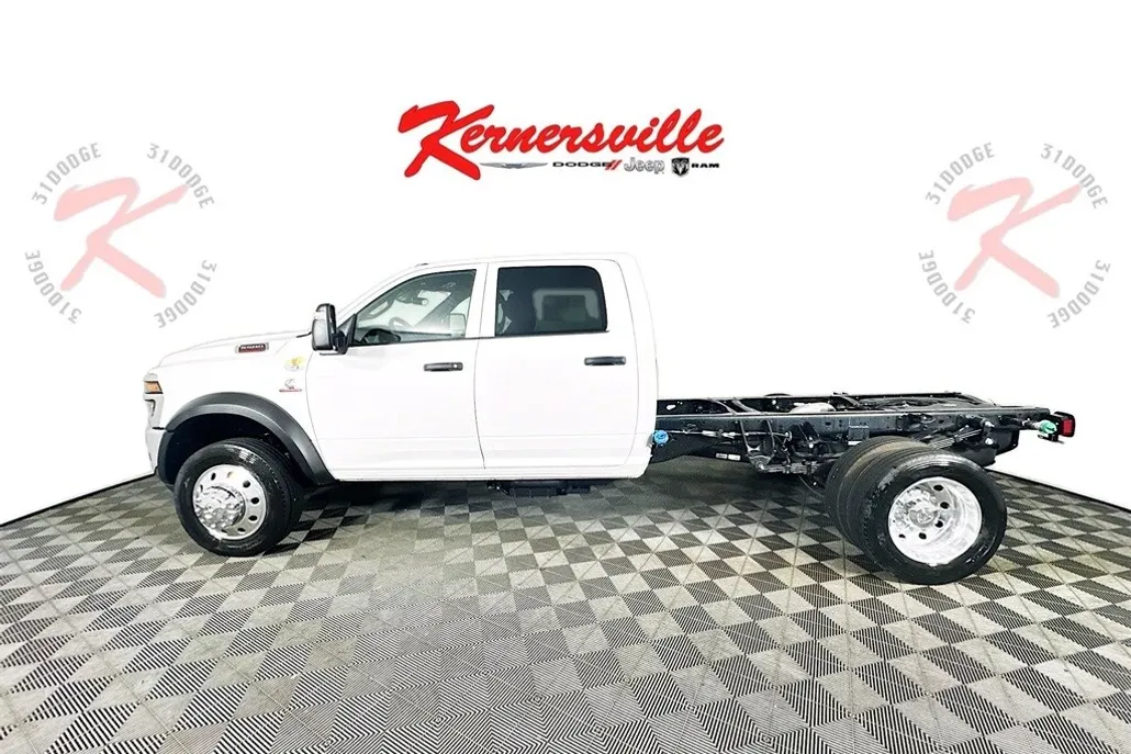 2025 Ram 5500 Tradesman photo 1