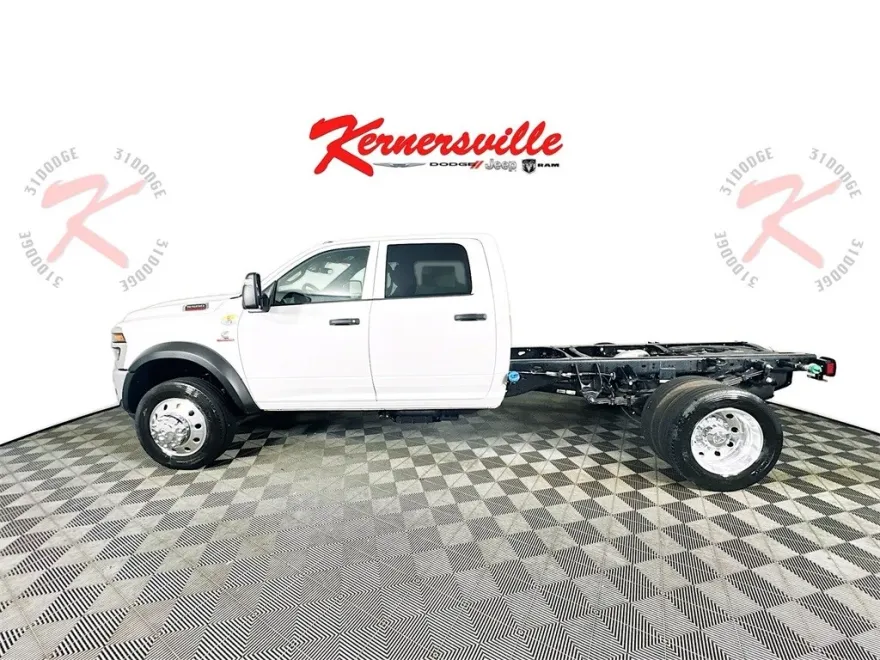 2025 Ram 5500 Tradesman photo 1