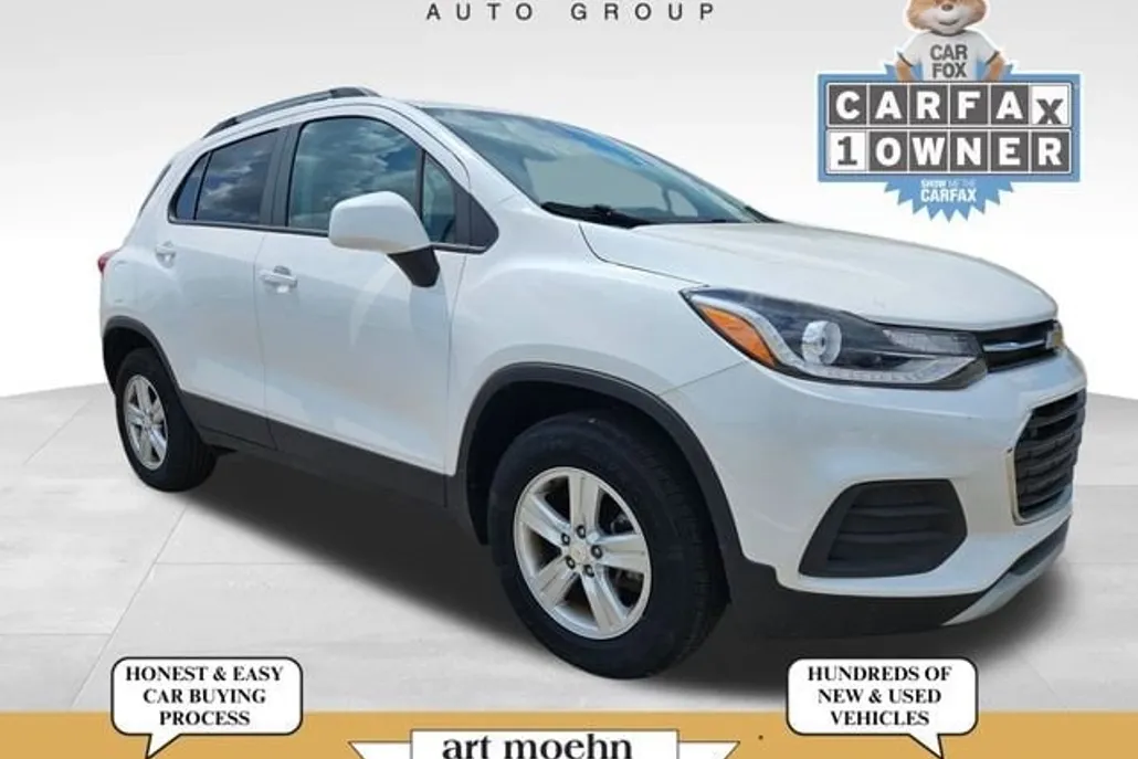 2022 Chevrolet Trax LT photo 1