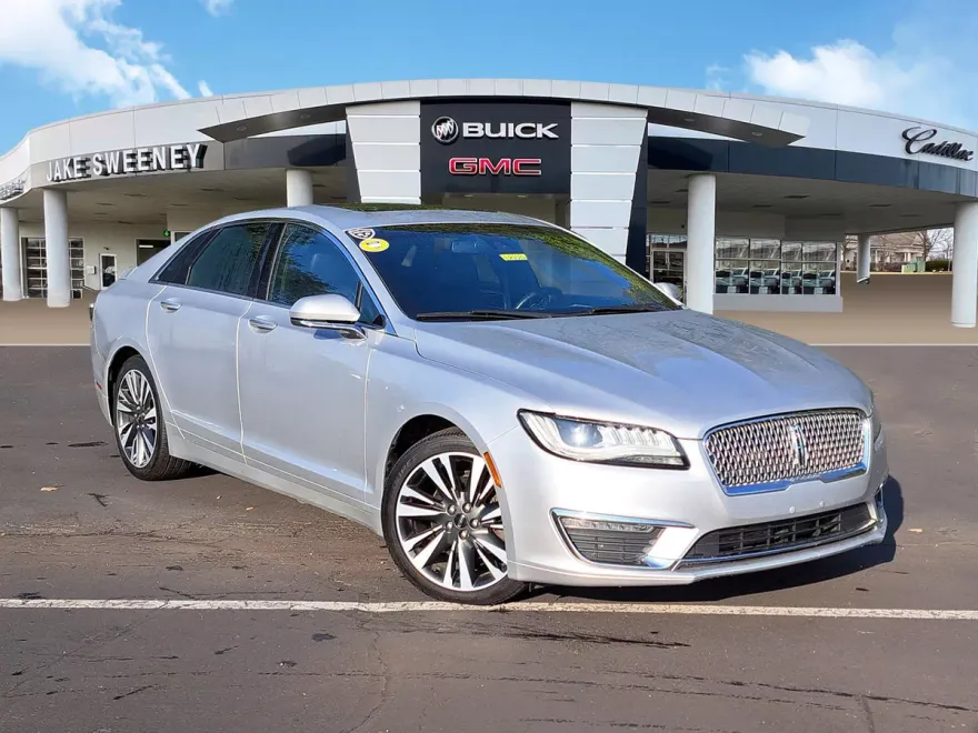 2017 Lincoln MKZ Reserve photo 1