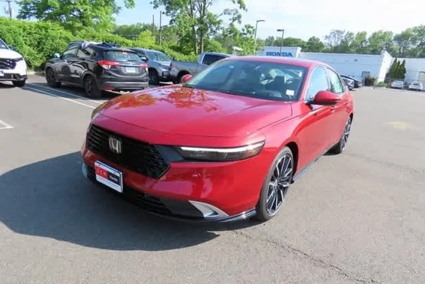 2025 Honda Accord Hybrid Touring photo 1