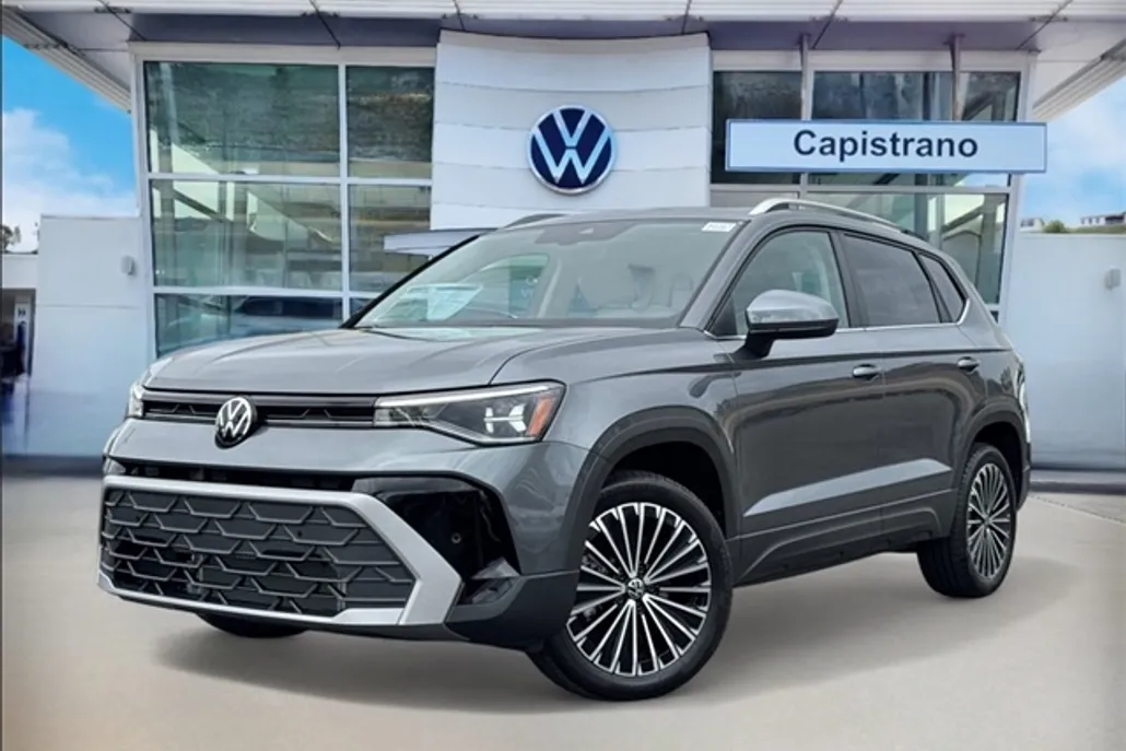 2025 Volkswagen Taos SE photo 1