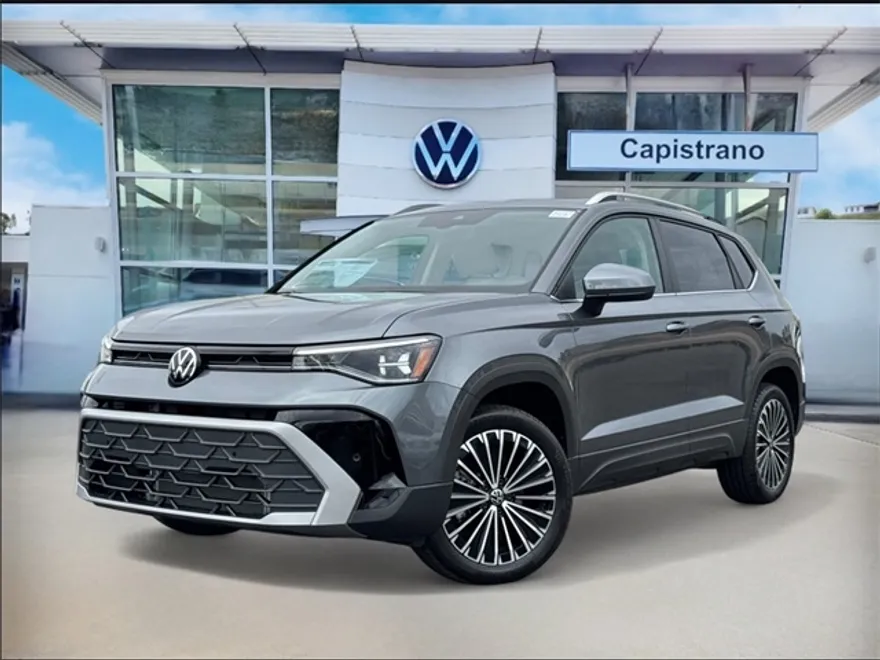 2025 Volkswagen Taos SE photo 1