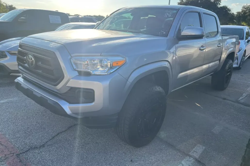 2020 Toyota Tacoma SR5 photo 1