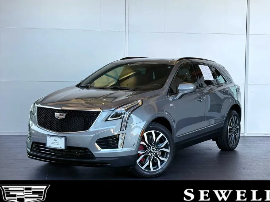 2023 Cadillac XT5 Sport photo 1