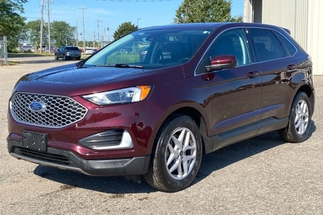 2024 Ford Edge SEL photo 1