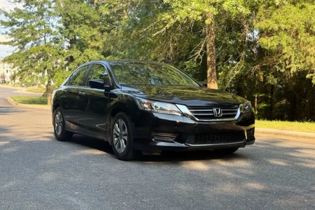 2013 Honda Accord LX photo 1