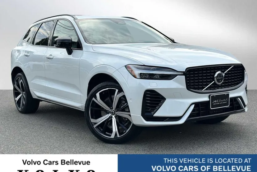 2022 Volvo XC60 Recharge Hybrid T8 R-Design photo 1