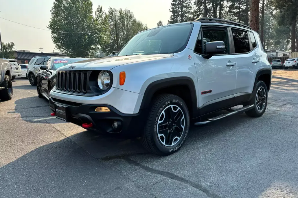 2016 Jeep Renegade Trailhawk photo 1