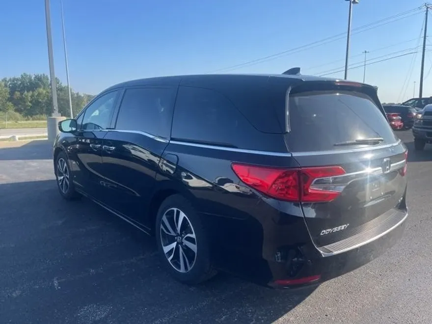 2018 Honda Odyssey Elite photo 1