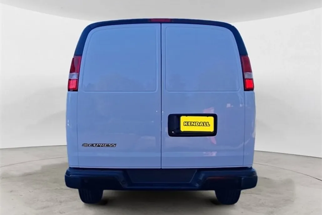 2025 Chevrolet Express Cargo 2500 photo 1