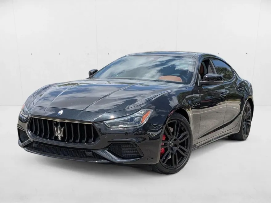 2023 Maserati Ghibli Modena Q4 photo 1