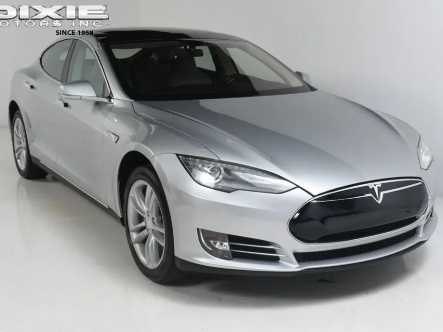 2013 Tesla Model S photo 1